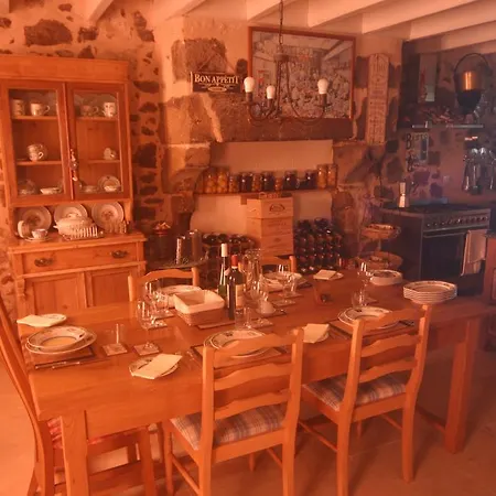 Chez Jasmin * La Chapelle-Saint-Laurent